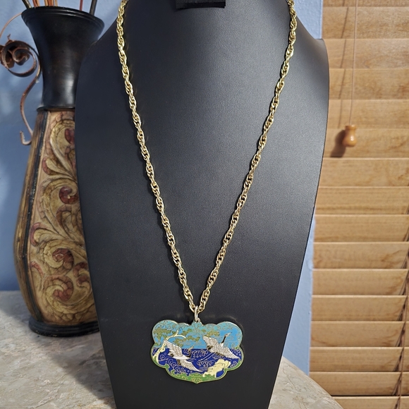Vintage Cloisonné Cranes Flying Over Water w/Trifari Gold-toned Rope Necklace - Picture 3 of 7